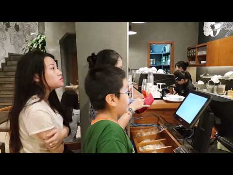 Xếp hàng mua Coffe Hanoi - Xếp hàng mua Coffe Hanoi