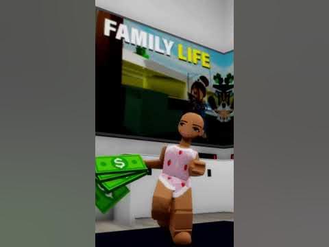 When your mom gives you Robux #roblox - YouTube