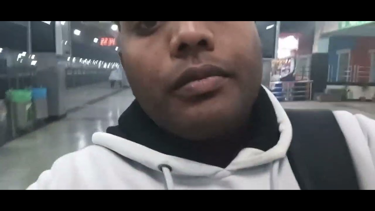 Ye Kya Hua Pura Railway Station Khali (Travelling Late Night Delhi to Gorakhpur)