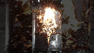 compressed gas explosion, container bursting, shockwave effect, slow motion”.