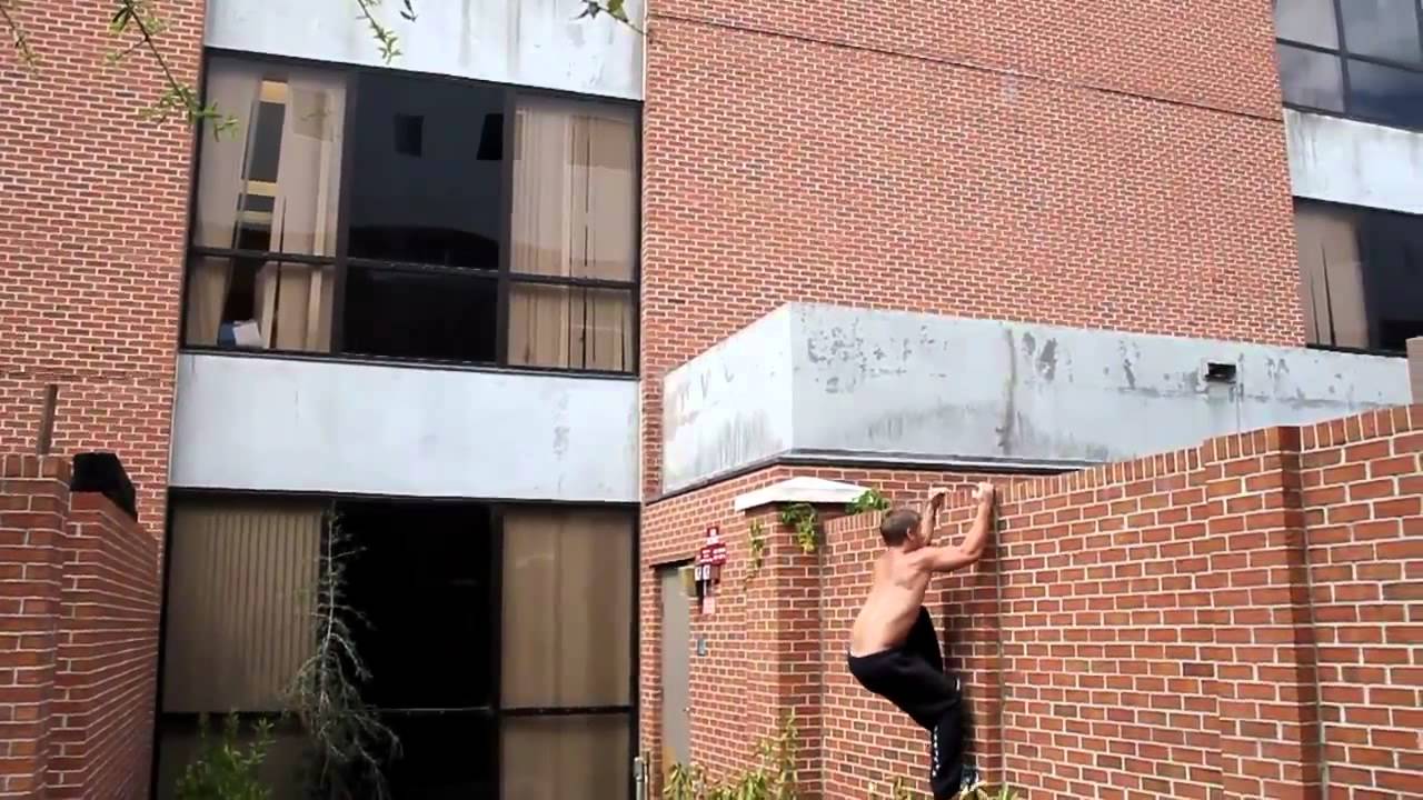 Beneath The Armour - Caleb Iuliano & Victor Perez (Parkour and Freerunning)