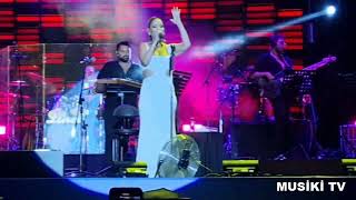 Li̇net - Sana Değer (Yıldız Tilbe Cover) (Konser/Canlı)