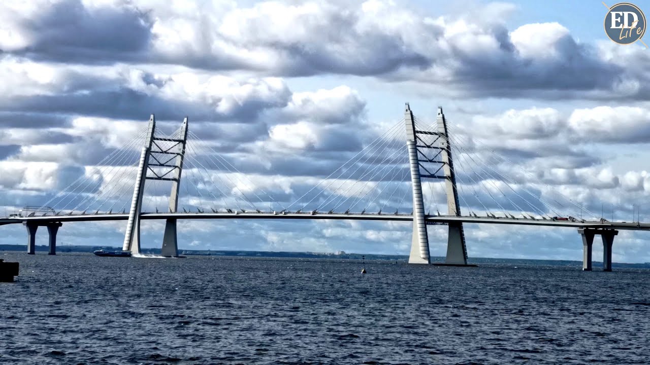 Вид на Вантовый мост через Большую Неву с Васильевского острова, Санкт ...