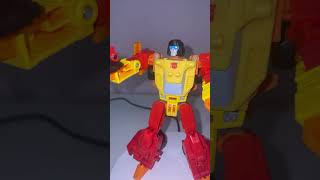 TRANSFORMERS AGE OF THE PRIMES SURESHOT ACTION FIGURE Review! | TARGETMASTER | DELUXE CLASS