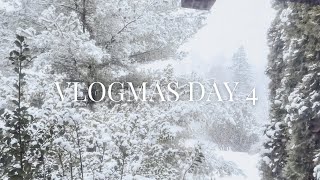 Vlogmas Day 4 | Its Beginning To Look A Lot Like Christmas