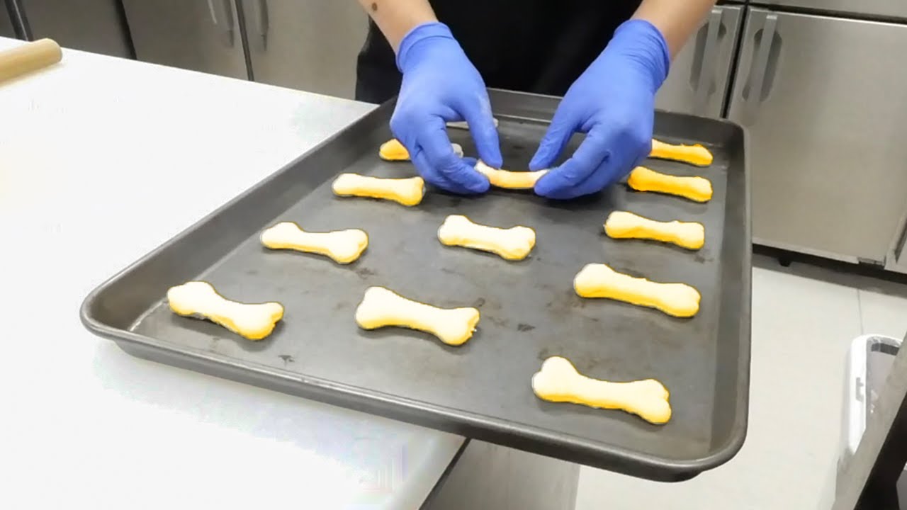 Что это? Приверженность популярному магазину Тоямы, который продолжает производить удивительный хлеб