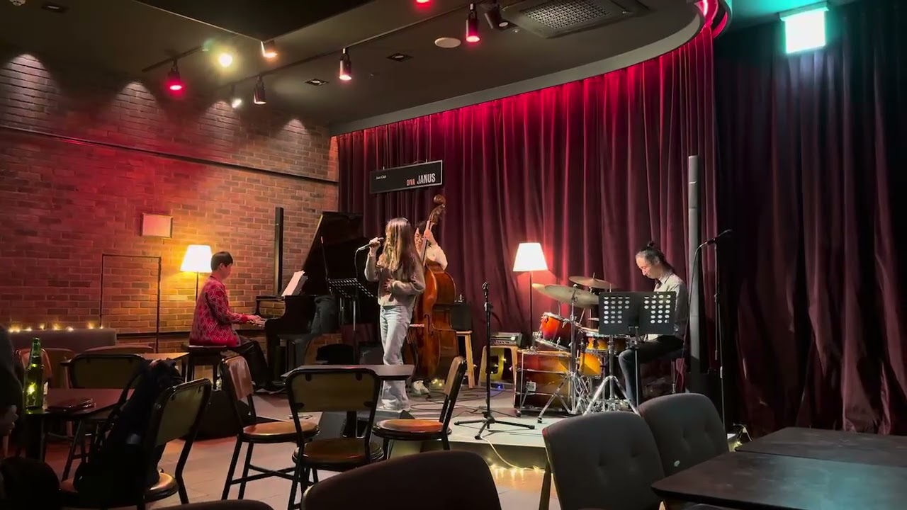 [COVER] CRY ME A RIVER 