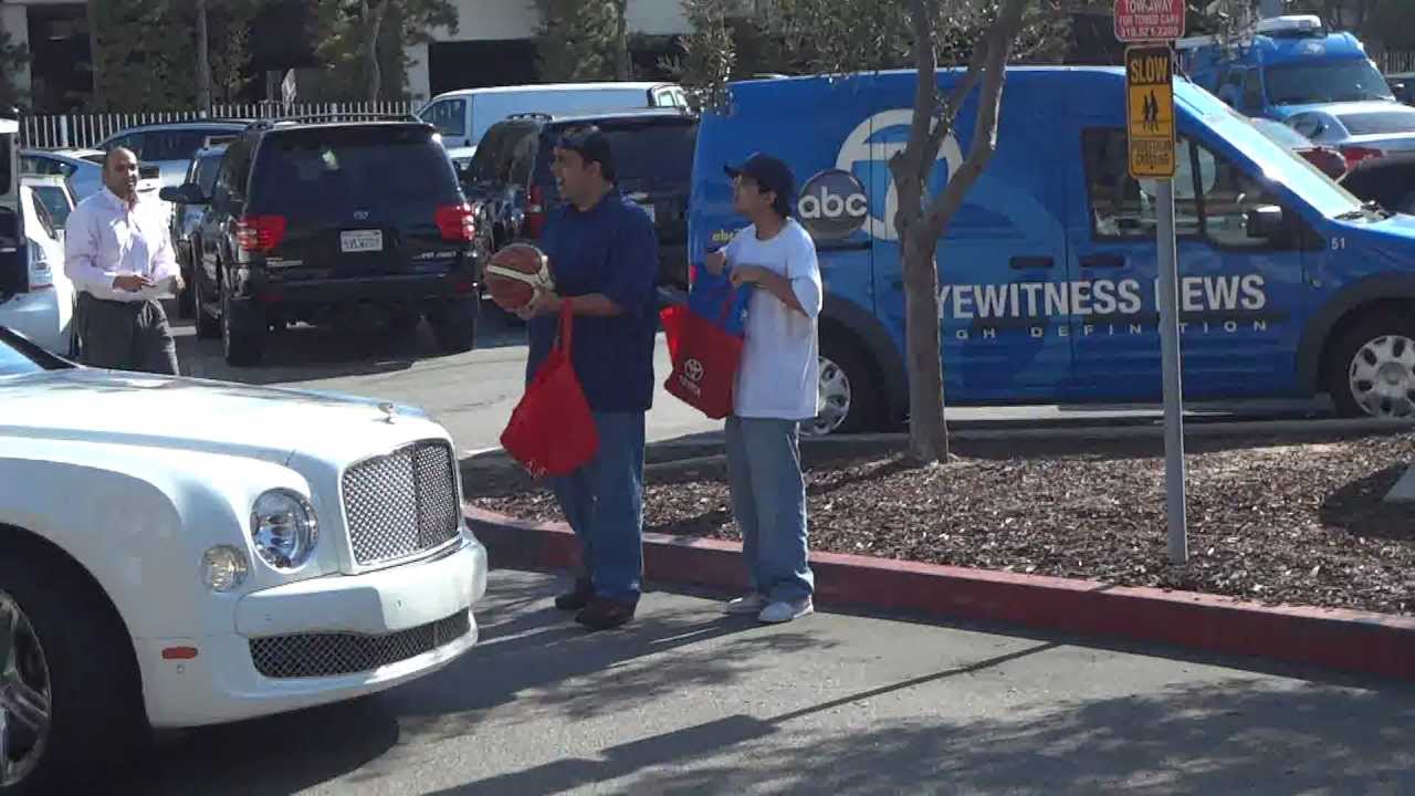 Dwight Howard's Bentley Arriving At Lakers Facility On Day Of Trade -- iFolloSports.com