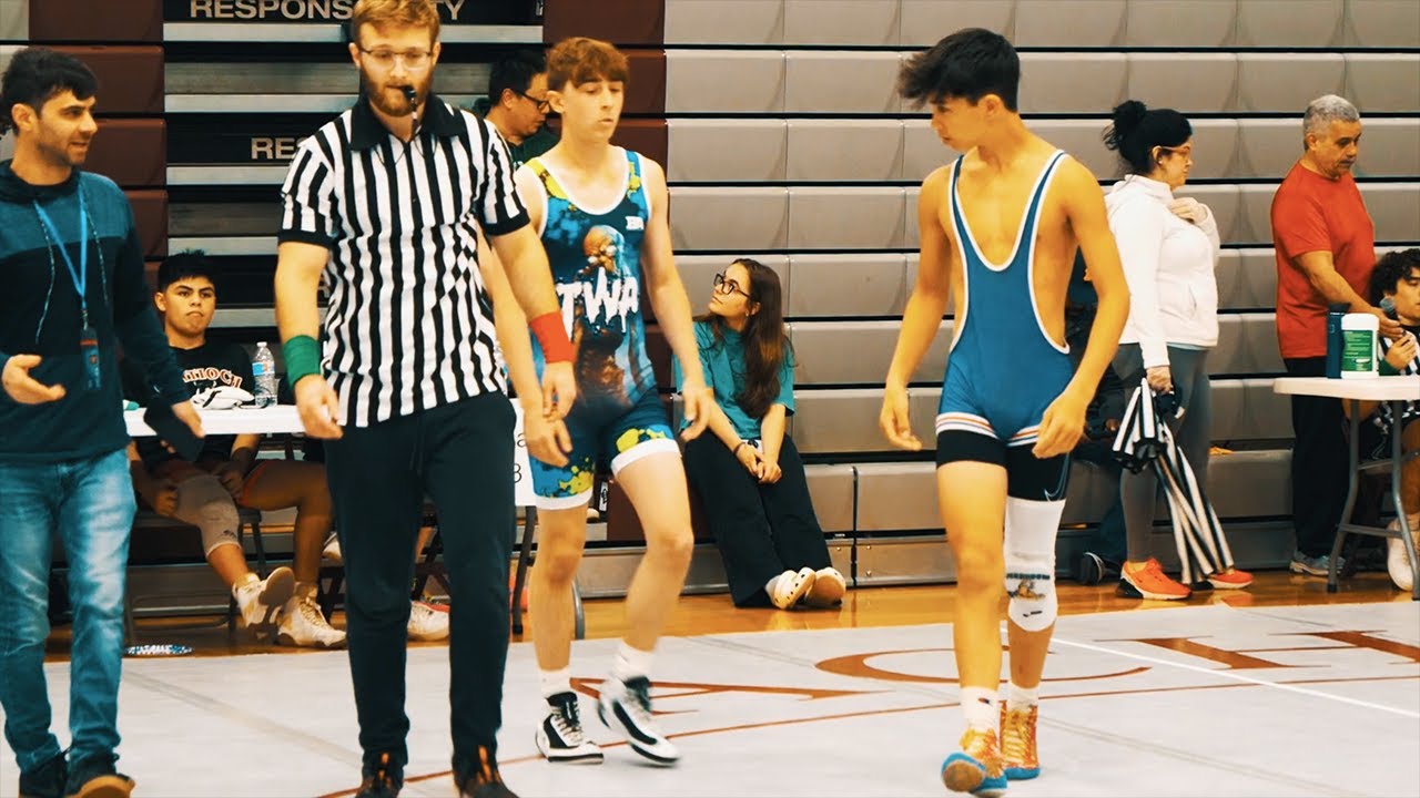 Max Katz of Wheeling Wildcats [R] v. Kainoa Ancog of Johnsburg High School [G] (122-132)