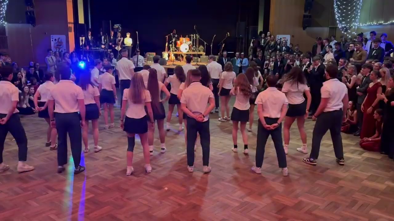 Mendlácký ples 2026: vystoupení třídy 4.B