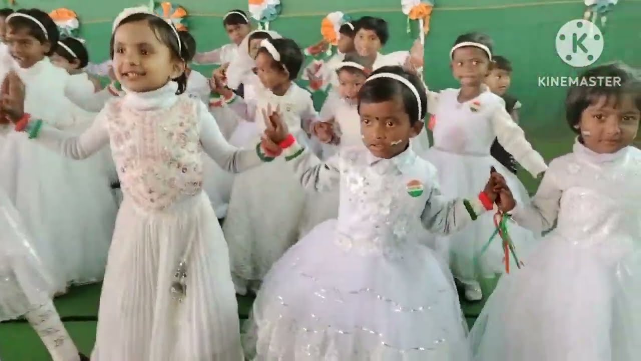 Happy republic day. Video थोड़ा लेट हो गया मगर मज़ा बहुत आने वाला है, Husband ji आज झंडा फहराए।