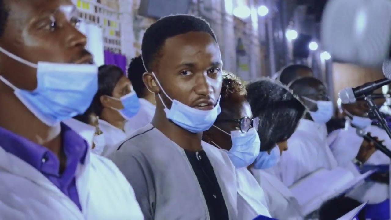 HUNDWAGAZWAHO AMATURO by N.Afred performed by BUUIA ( Easter night celebration mass)