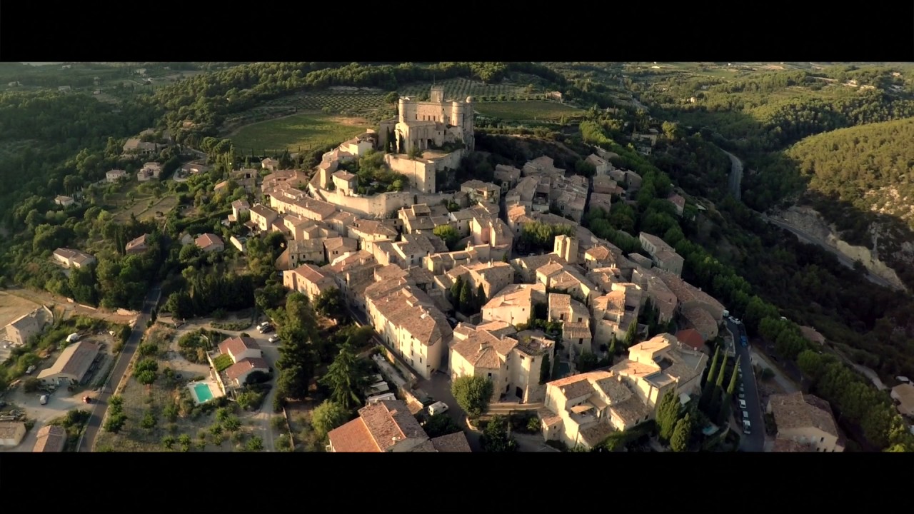 pacatatu Le village du Barroux