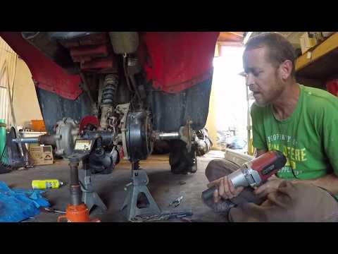 replacing-rear-axle-2013-honda-rancher-420-sra(3)