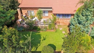 3 Bedroom Townhouse For Sale in North Riding, Randburg, Gauteng, South Africa for ZAR 1,260,000