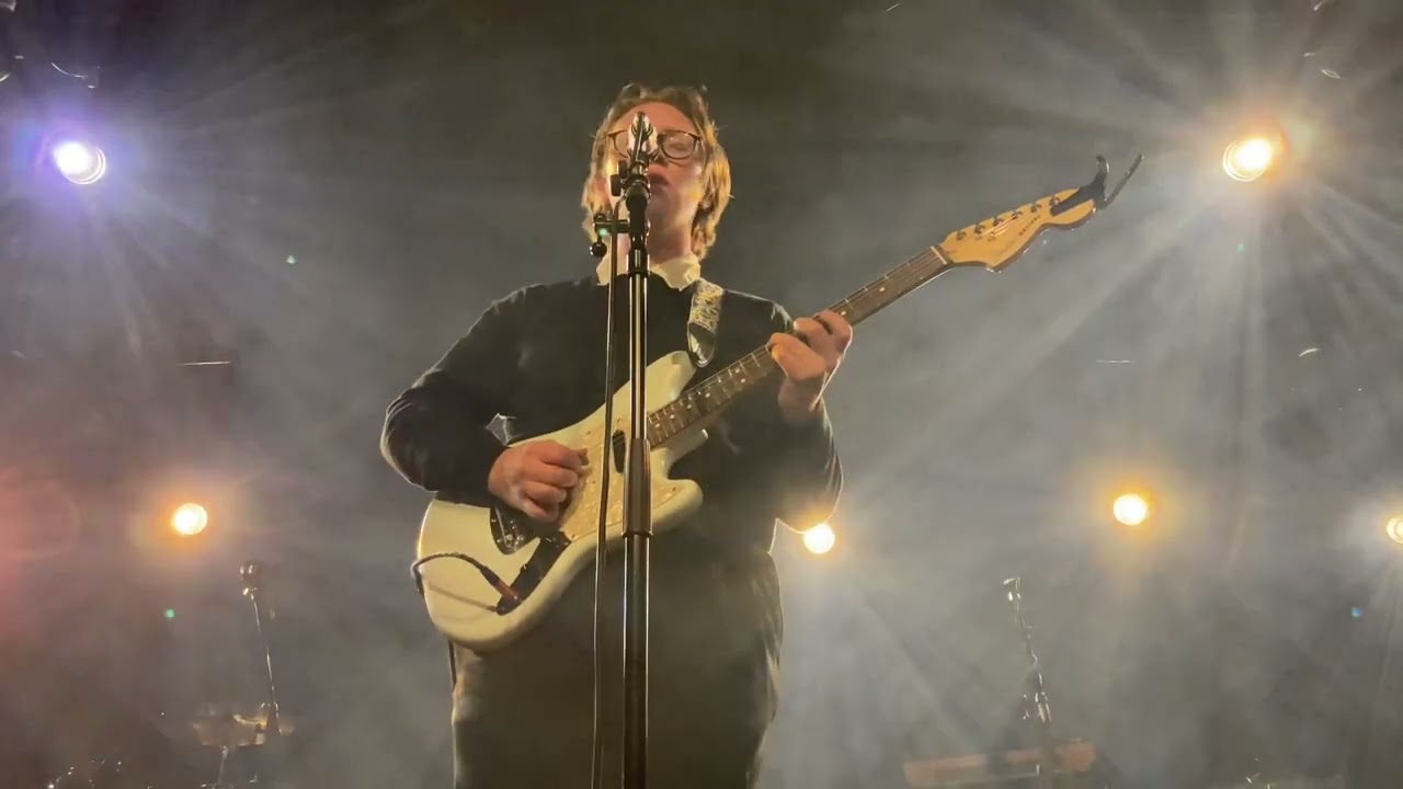 The Howl & The Hum - Hostages - Live at de Tolhuistuin