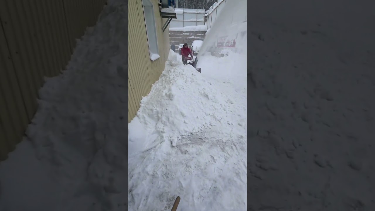 Бюджетный гусеничный снегоуборщик Weima