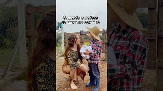 É difícil resistir o cheirinho da comida no caminho 😀 #fa...