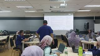 Middle: AI-ASSISTED IN DEVELOPMENT OF LITERATURE REVIEW