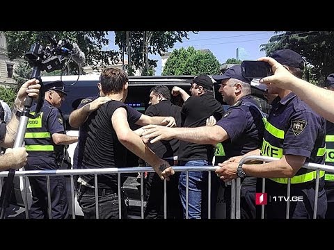 19 დაკავებული და დაპირისპირება აქციაზე