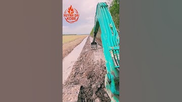 #excavator Máy xúc đất làm bờ ruộng láng như bàn ủi! 😲 #shorts