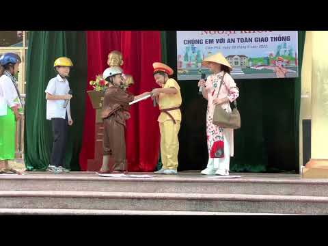 Video Tiểu phẩm an toàn giao thông lớp 5a2 trường tiểu học... - youtube