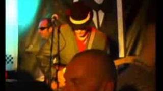 The Skatonics Do The Dog