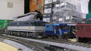 【鉄道模型】HOゲージ　ムサシノモデル製EF65－2050号機とKATO製EF65 2086号機タキ43000牽引中