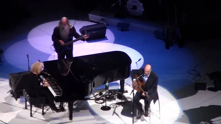 James Taylor With Carole King (HD) - Something In The Way She Moves - Boston Garden - 6/19/10
