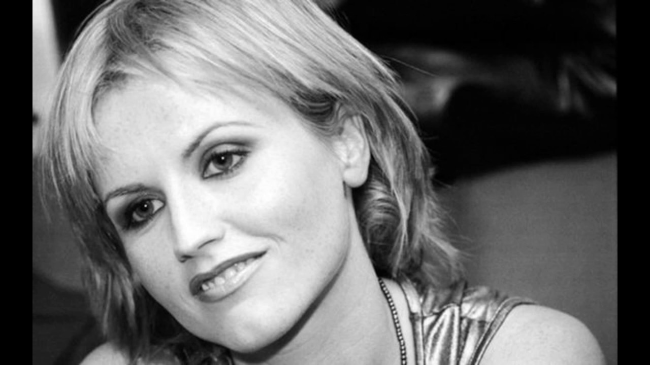 Tribute to Dolores O'Riordan - YouTube