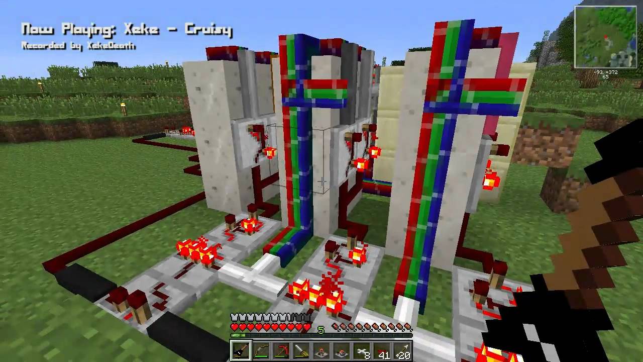 Xeke Land 016: 100 pairs of eyes...