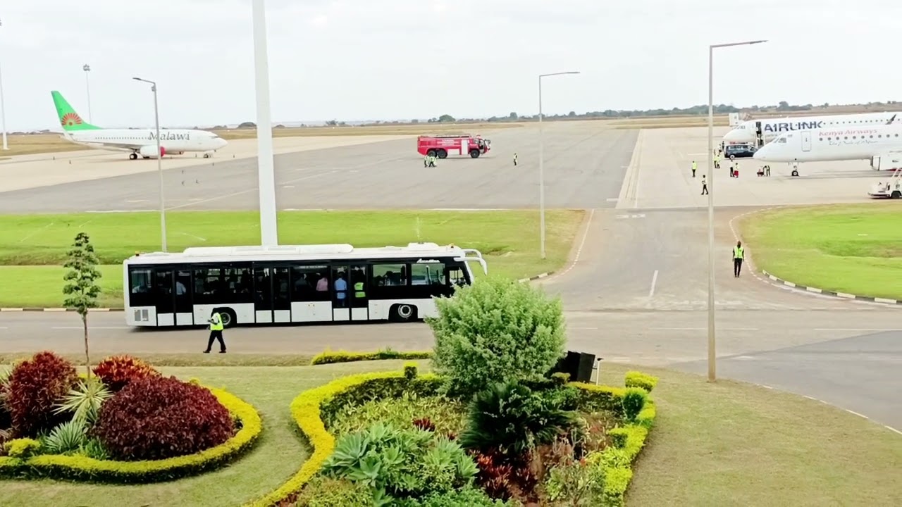 AIRLINK AIRLINES|KENYA AIRWAYS IN KAMUZU INTERNATIONAL AIRPORT LILONGWE MALAWI.