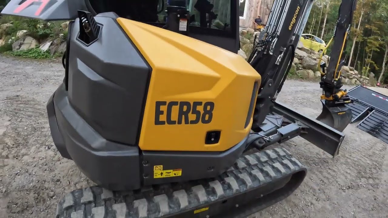 Volvo ECR58 Review with Engcon - YouTube
