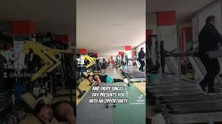 Famous You shouldn't be scared of taking risk and loosing.#motivation #enterpreneurship#growyamedia#shorts Net Worth