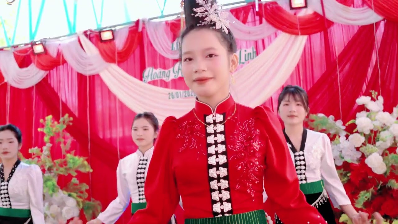 cô dâu khánh linh múa let's talk about a man