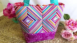 ZigZag Tote Bag Made In The hoop, Machine Embroidery Design This pretty bag is an in the hoop machine embroidery design. The stripes are all embroidery. Purchase here: https://swpea.com/