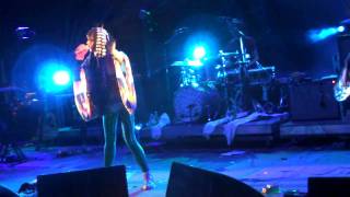 The Yeah Yeah Yeahs- Runaway (2009 Monolith Music Festival)
