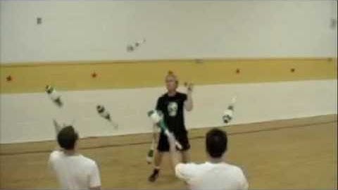 Carat Feed "In Passing" with Tom Hamill - Juggling Club Passing Tricks