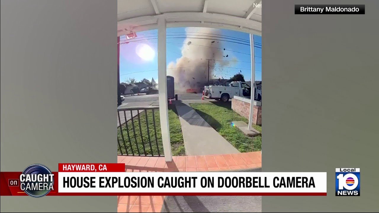 House explodes in California, injuring several people - YouTube