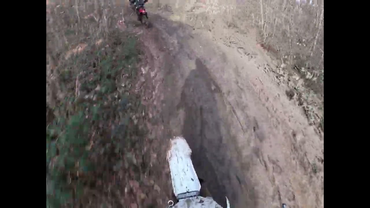 Peguei na Mota do meu amigo e para variar já lhe estraguei a Mota 