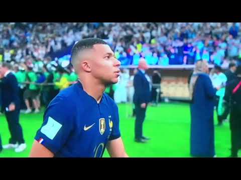 لحظة حزن مبابي لاعب فرنسا بعد خسارة كأس العالم