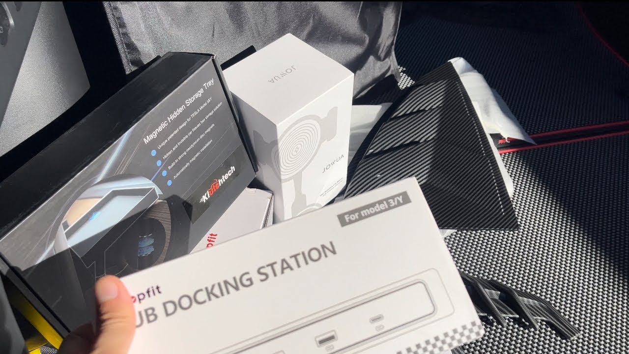 Tesla Model Y MUST HAVE Accessories - 5 XMAS GIVEAWAYS! - YouTube