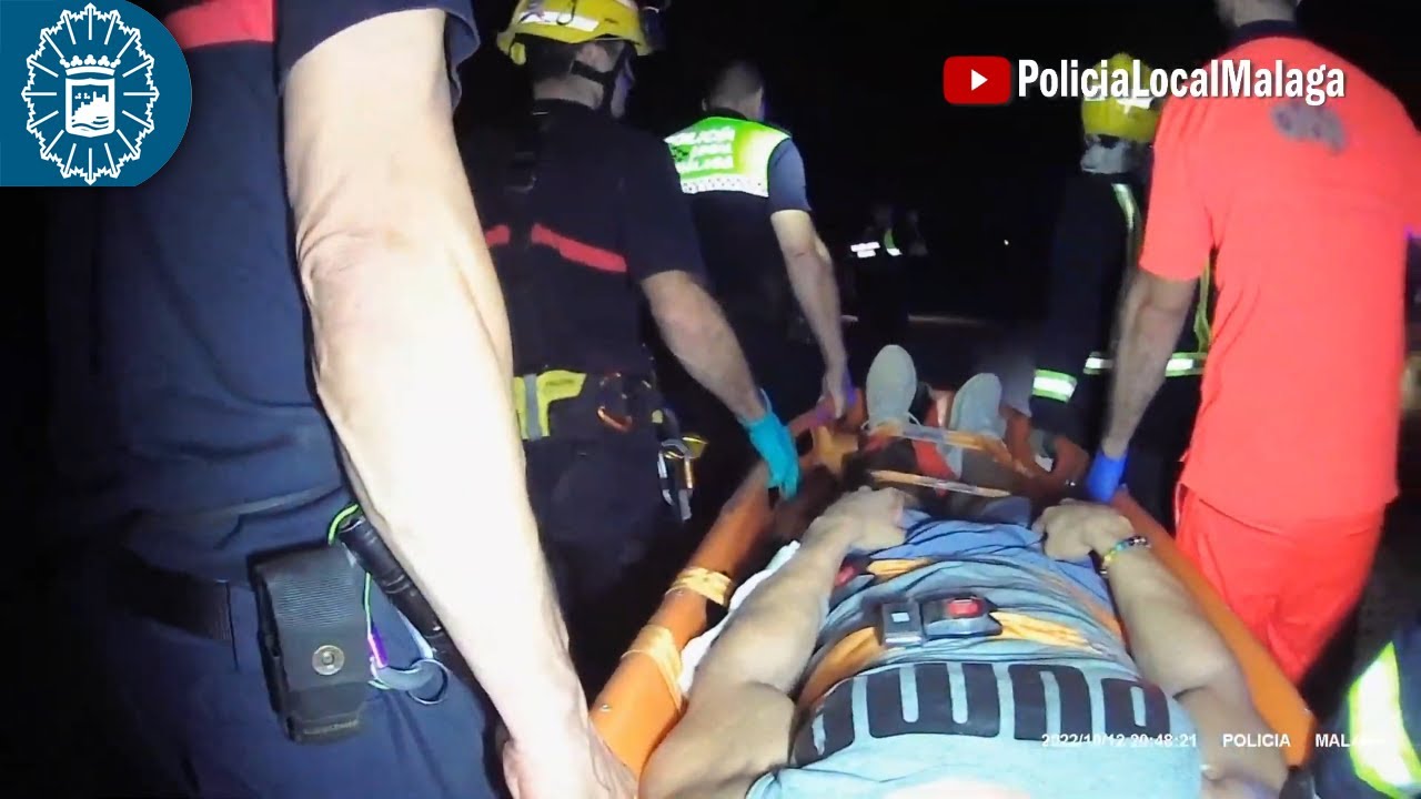 221012 #PolicíaLocalMálaga #061 #RealCuerpodeBomberos #Rescate #Auxilio a persona herida