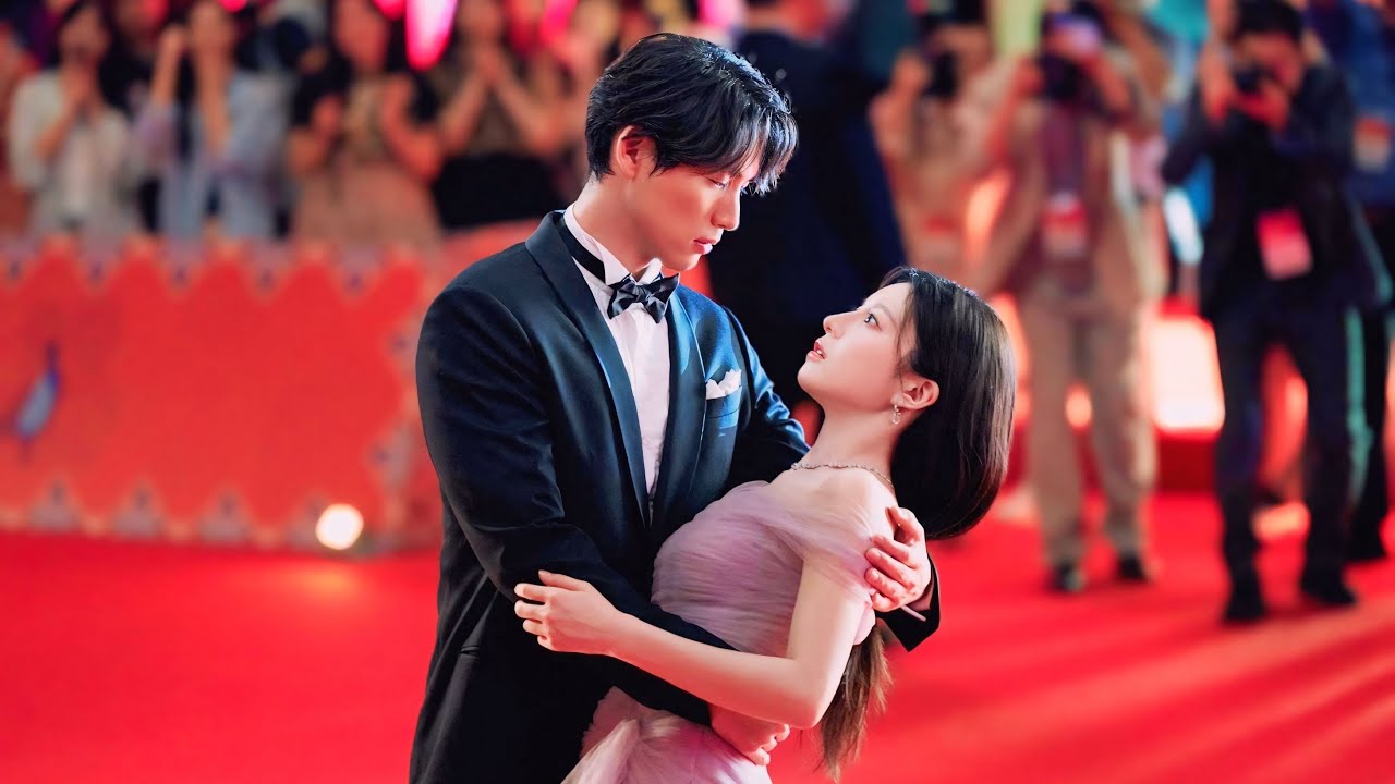 ممثله فقيره عملت حادثه خطيره ودخلت في غيبوبه ولما فاقت لقت نفسها مشهوره وكل الناس عرفاها ملخص مسلسل