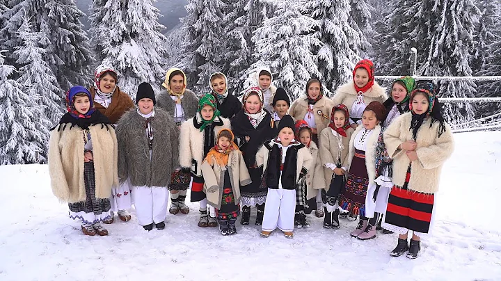 Lorena ut i Colindtorii Satului - Ler Domnului Ler...