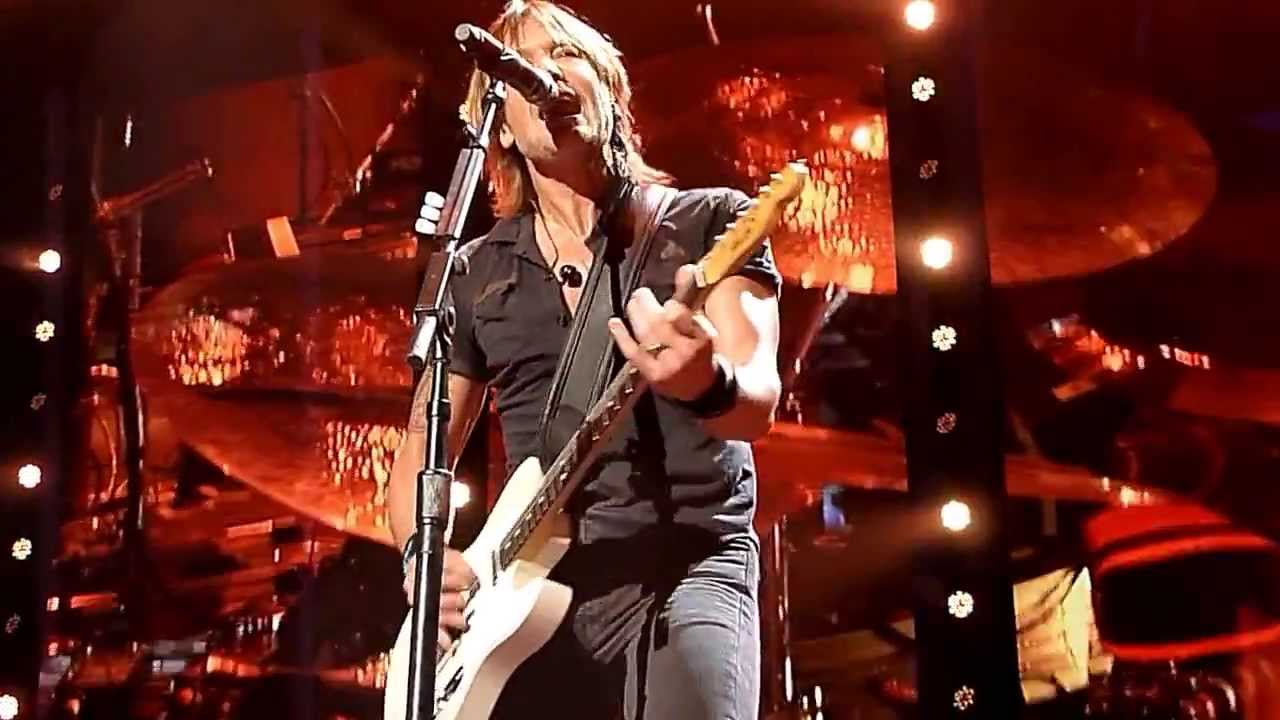Keith Urban & Larry Crane - Authority Song (John Cougar Mellancamp cover) Noblesville Light the Fuse