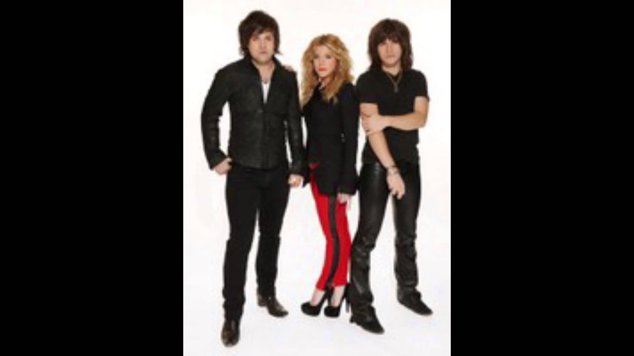 THE BAND PERRY BEGIN NORTH AMERICAN LEG OF TOUR TONIGHT YouTube