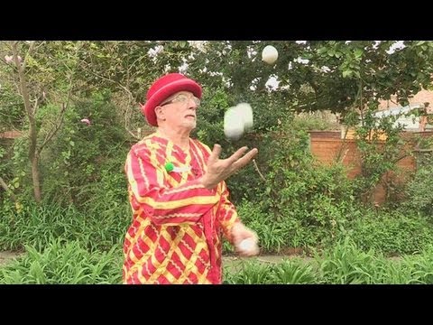 How To Juggle Four Balls