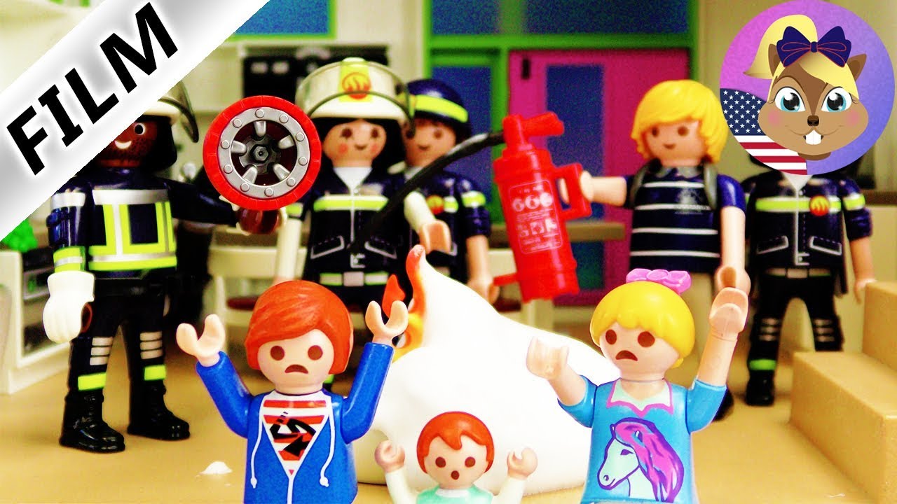 Playmobil Story Why So Many FIREFIGHTERS! A Fire at the Smith House
