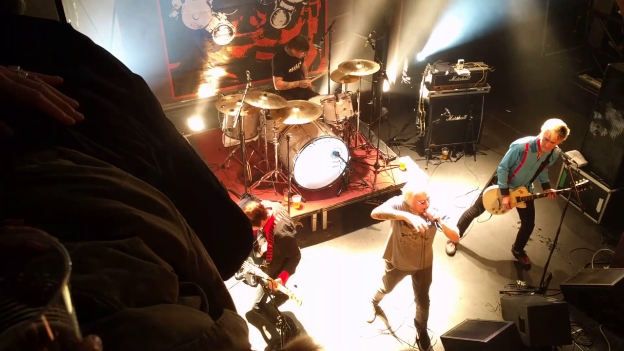 Obejrzyj UK Subs "Down on the Farm" live 2017 w YouTube Obejrzyj UK Subs "Down on the Farm" live 2017 w YouTube